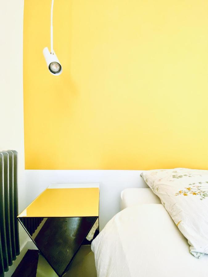 Chambre Arty Chez Minuit Deux Macon Exterior photo