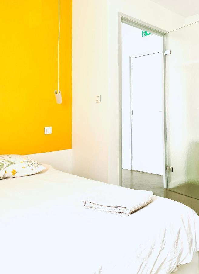 Chambre Arty Chez Minuit Deux Macon Exterior photo